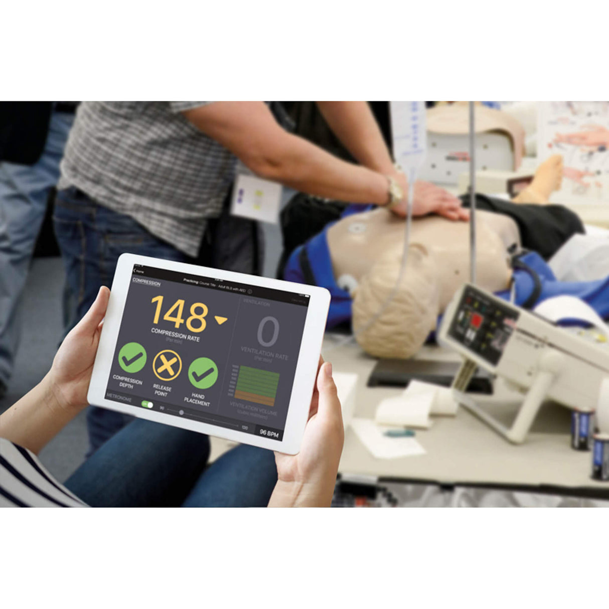 Erler-Zimmer CPR Metrix Kontrollbox und iPad für CRISIS und CPARLENE Übungspuppen