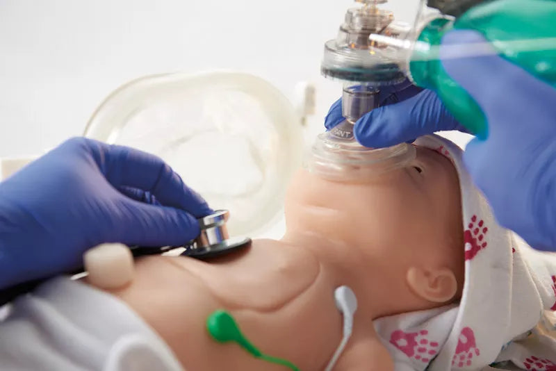 Erler-Zimmer Baby C.H.A.R.L.I.E. Simulator Modell zur neonatalen Wiederbelebung mit EKG