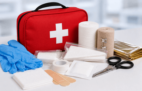 Betriebsverbandkasten: DIN 13157 oder DIN 13169?