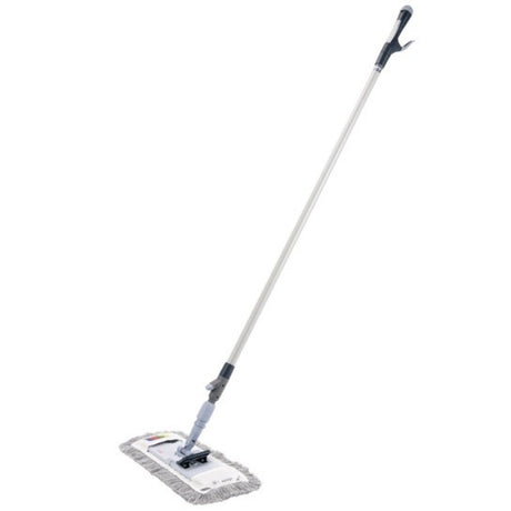 Vileda Professional SprayPro Set Bodenreinigungssystem – Sprühmopp mit Edelstahlstiel, inkl. Mopphalter