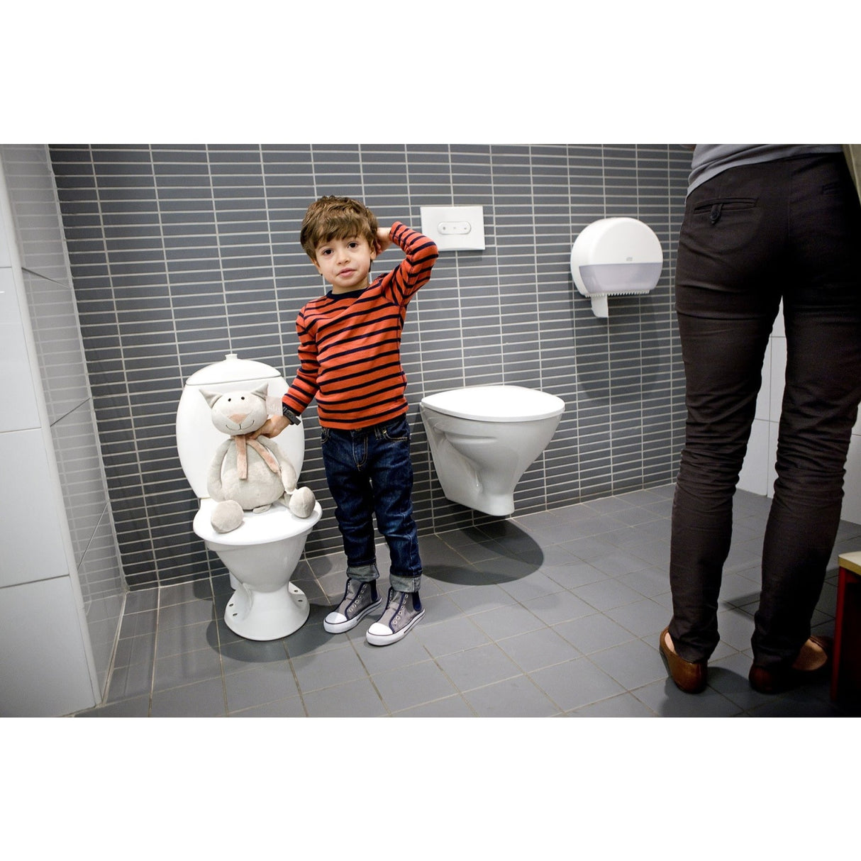 Tork Mini Jumbo Toilettenpapier T2 Advanced, 2-lagig, weiß – 180 m/Rolle – Ansicht 7