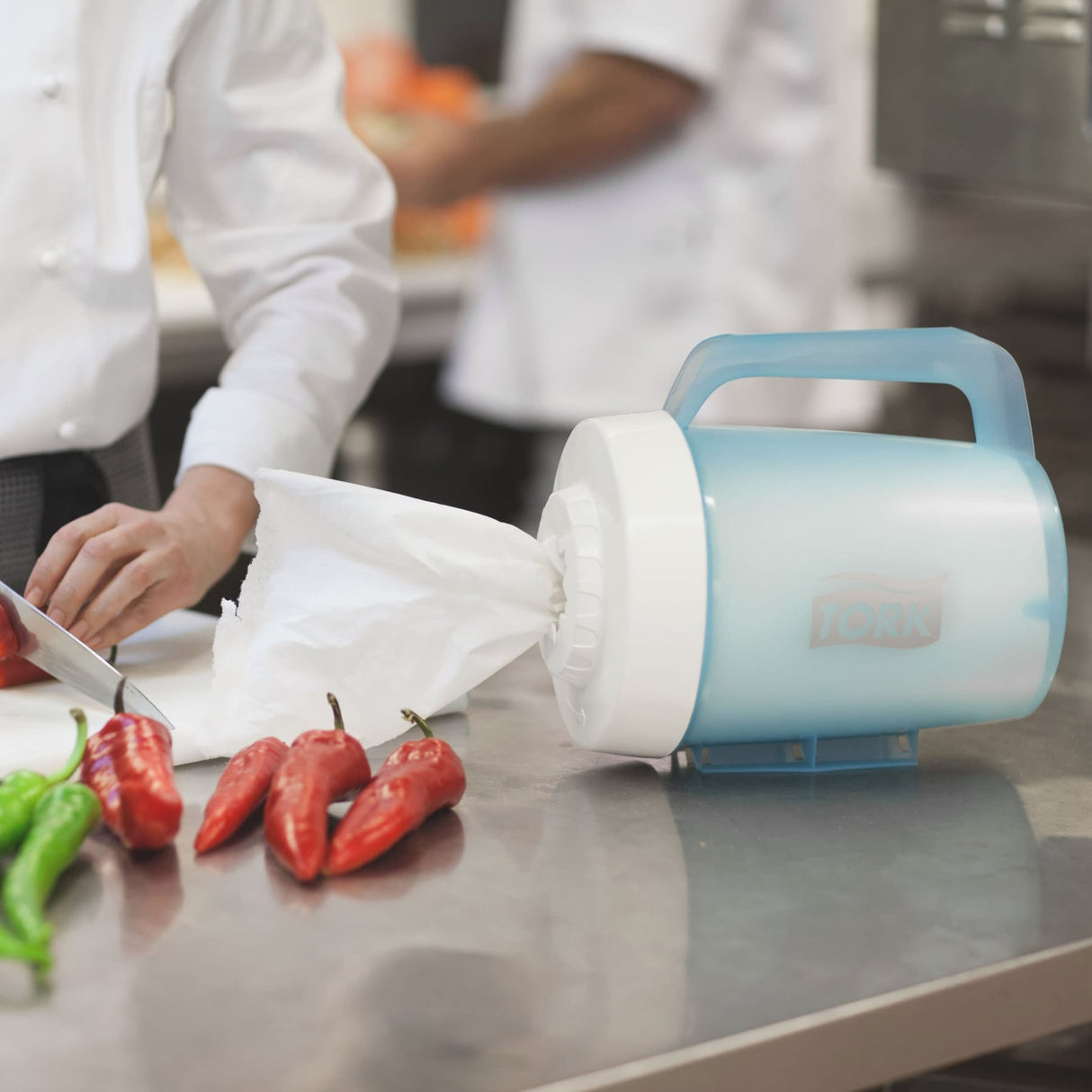 Tork Mini-Innenabrollungsspender M1, tragbar – Ansicht 4